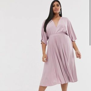 Beautiful mauve midi dress.